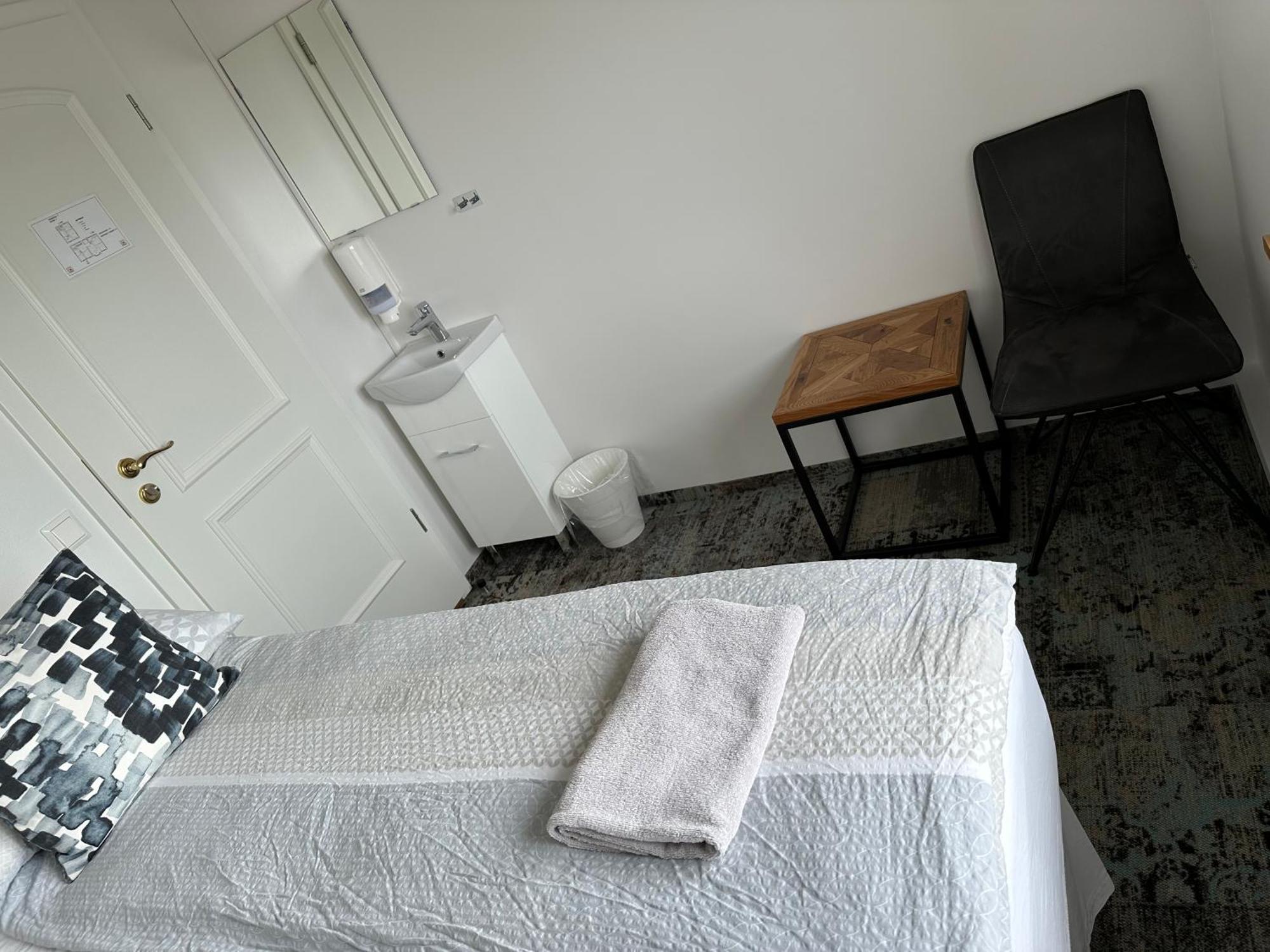 Guesthouse Dyngja Hofn Ngoại thất bức ảnh