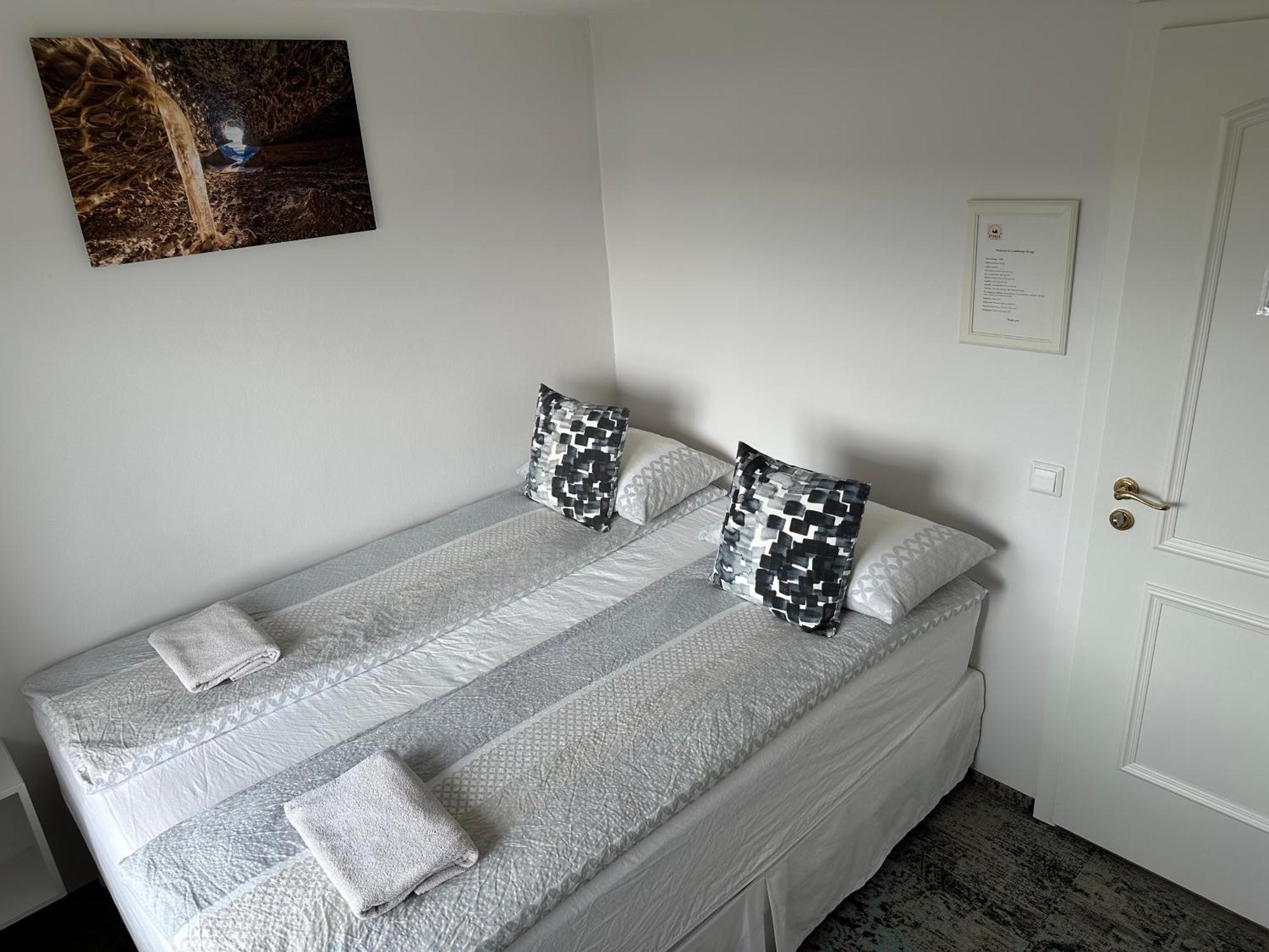 Guesthouse Dyngja Hofn Ngoại thất bức ảnh